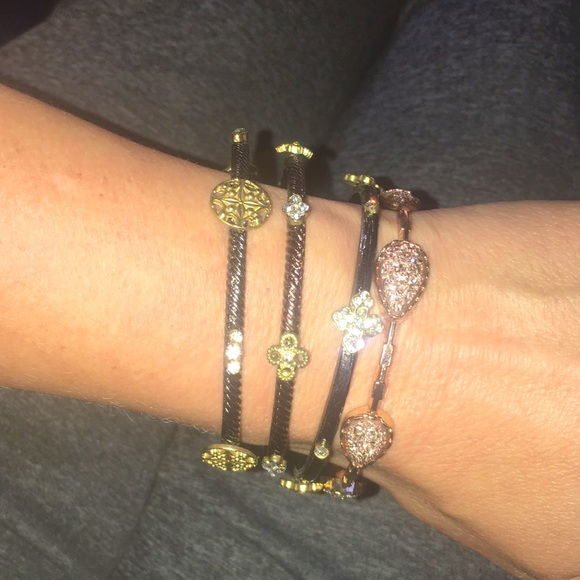 Bracelet bundle 🤩 - Picture 1 of 4